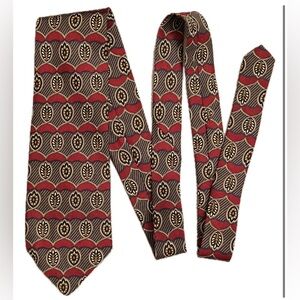 Vintage Geoffrey Beene silk tie, large foulard pattern, red, blue